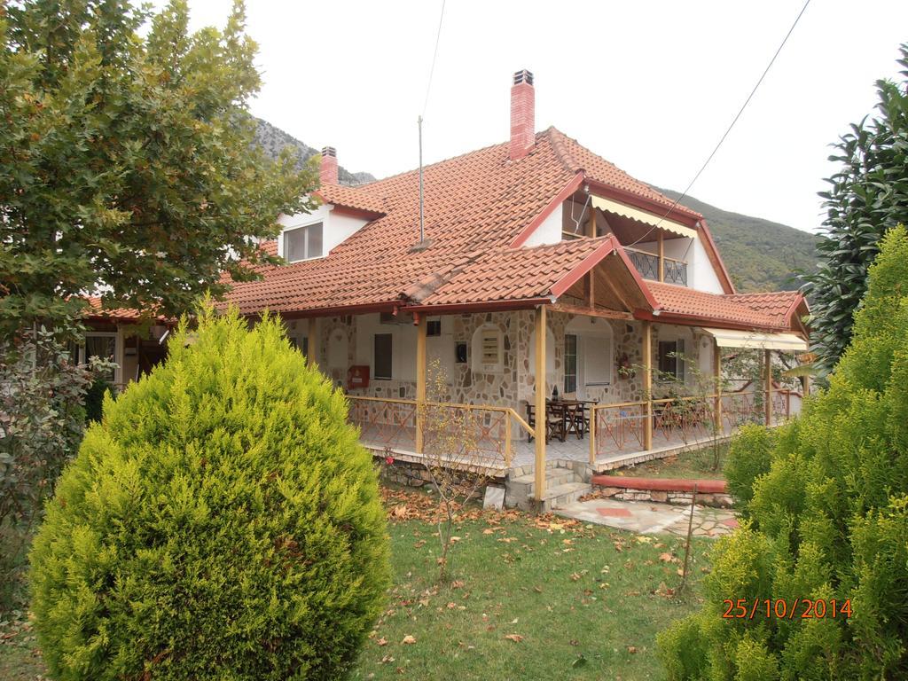 Guesthouse Agnandi Káto Loutrákion Rom bilde