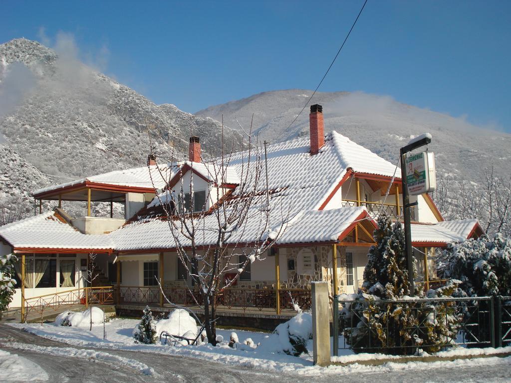 Guesthouse Agnandi Káto Loutrákion Rom bilde